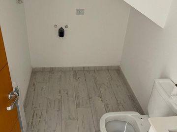 HERMOSO TRIPLEX EN VENTA GUIDO SPANO 4400 - MUNRO