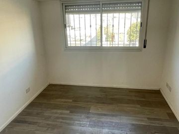 HERMOSO TRIPLEX EN VENTA GUIDO SPANO 4400 - MUNRO