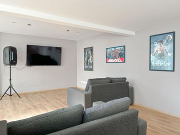 Departamento de 3 dormitorios más comodín, vista al río y amenities