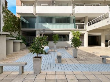Departamento de 3 dormitorios más comodín, vista al río y amenities