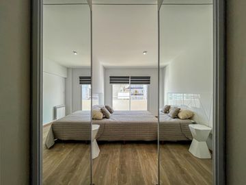 Departamento de 3 dormitorios más comodín, vista al río y amenities