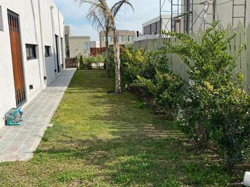 Casa en una planta en Lagos de Canning