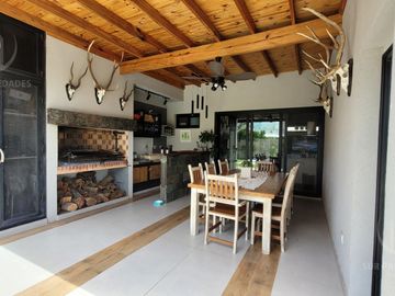 Casa en una planta en Lagos de Canning