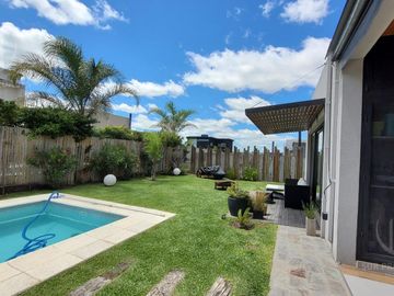 Casa en una planta en Lagos de Canning