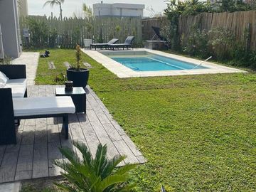 Casa en una planta en Lagos de Canning
