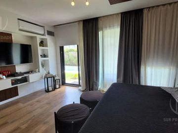 Casa en una planta en Lagos de Canning