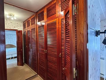 Excelente Casa chalet en Wilde centro - 277 m2 cubiertos.