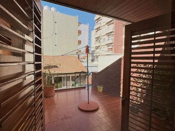 Excelente Casa chalet en Wilde centro - 277 m2 cubiertos.