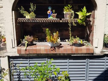 Hermoso Chalet de 2 plantas con Parque y Garage en Lanús Este