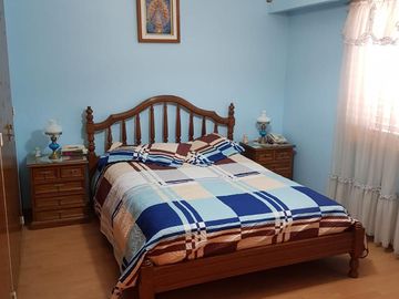 Hermoso Chalet de 2 plantas con Parque y Garage en Lanús Este