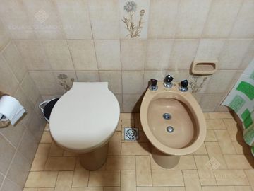 EXCELENTE Inversión - Complejo con posibilidad de Subdividir!!!