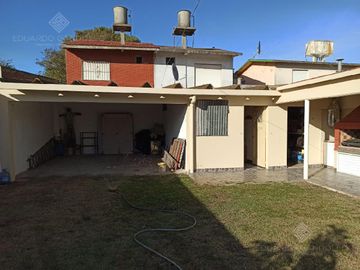 EXCELENTE Inversión - Complejo con posibilidad de Subdividir!!!