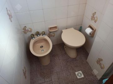 EXCELENTE Inversión - Complejo con posibilidad de Subdividir!!!