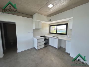 Casa - a la laguna - Riberas - Lote 340 - Puertos del lago