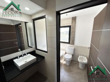 Casa - a la laguna - Riberas - Lote 340 - Puertos del lago