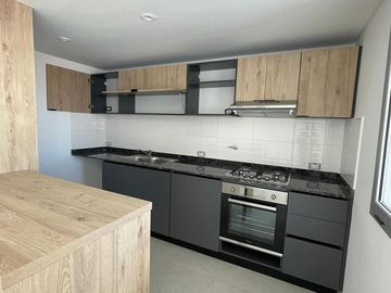 Departamento semipiso  de 3 ambientes con balcon   - Wilde