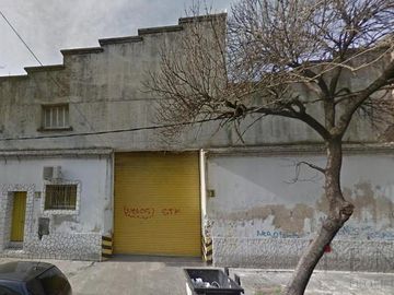 Depósito en  La Boca, varios usos