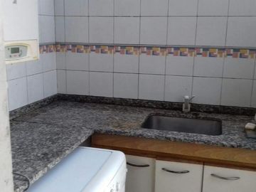 Casa de cuatro ambientes a la Venta en Wilde