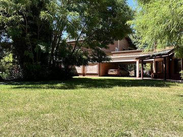 Casa Quinta  Gral Rodrigrez - Casa de 6 amb - Quincho con dorm y 2 baños- Pileta