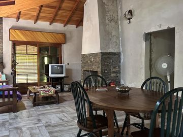 Casa Quinta  Gral Rodrigrez - Casa de 6 amb - Quincho con dorm y 2 baños- Pileta