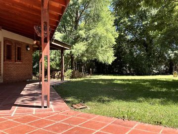 Casa Quinta  Gral Rodrigrez - Casa de 6 amb - Quincho con dorm y 2 baños- Pileta