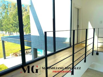 Casa en venta, 4 ambientes. Terralagos, Canning.