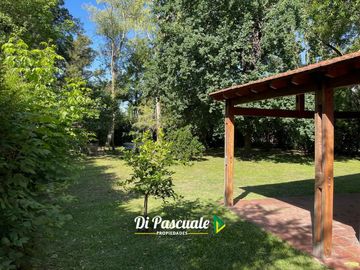 Venta Casa Quinta con Segunda Vivienda, Parque y Pileta - Francisco Alvarez Sur