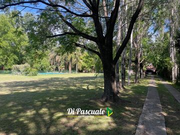Venta Casa Quinta con Segunda Vivienda, Parque y Pileta - Francisco Alvarez Sur