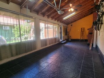 APTO CREDITO, CHALET 4 AMBIENTES, BARRIO PARQUE CALCHAQUI