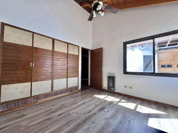 Venta casa 5 habitaciones Mendoza