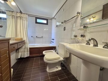 Venta casa 5 habitaciones Mendoza