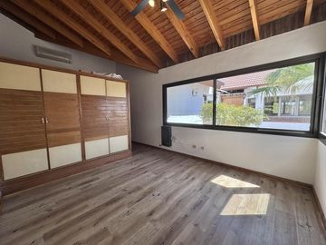 Venta casa 5 habitaciones Mendoza