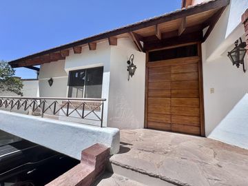 Venta casa 5 habitaciones Mendoza