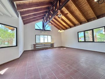 Venta casa 5 habitaciones Mendoza