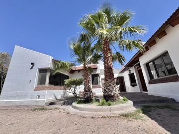 Venta casa 5 habitaciones Mendoza