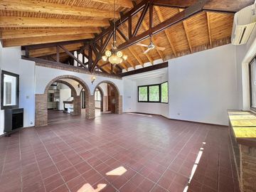Venta casa 5 habitaciones Mendoza