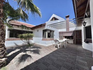 Venta casa 5 habitaciones Mendoza