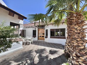 Venta casa 5 habitaciones Mendoza