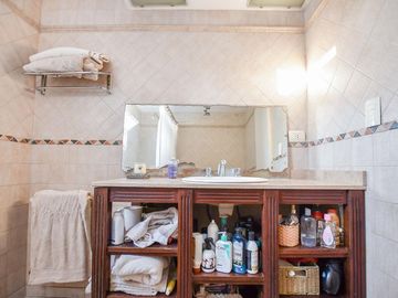 Casa en venta tres dormitorios y pileta Tolosa