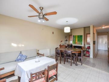 Casa en venta tres dormitorios y pileta Tolosa