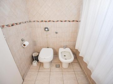 Casa en venta tres dormitorios y pileta Tolosa