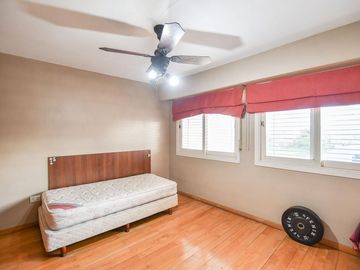 Casa en venta tres dormitorios y pileta Tolosa