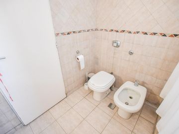 Casa en venta tres dormitorios y pileta Tolosa