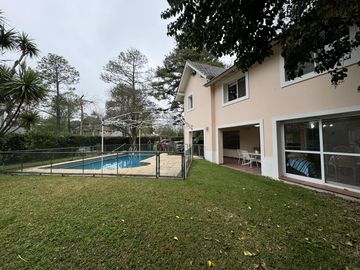 Casa en venta Barrio Los Troncos, Pilar