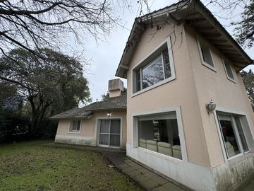 Casa en venta Barrio Los Troncos, Pilar