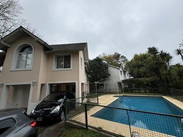 Casa en venta Barrio Los Troncos, Pilar