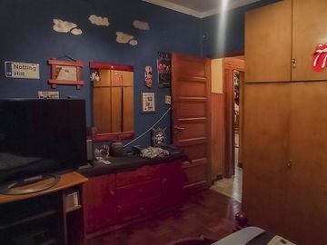 Casa 3 dormitorios con cochera y patio