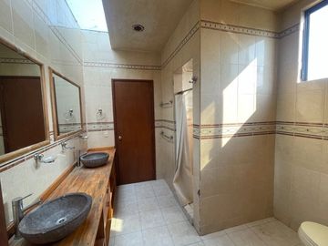CASA EN VENTA PEDREGAL DE VISTA HERMOSA