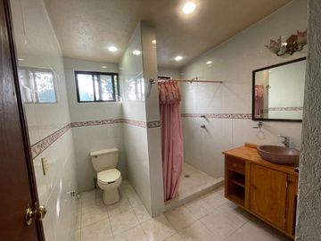 CASA EN VENTA PEDREGAL DE VISTA HERMOSA