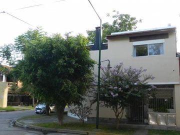 Impecable PH en Esquina con excelente ubicación - Beccar - San Isidro